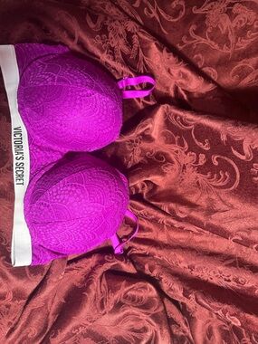 Victoria's Secret Bright Magenta Lace Push-Up Bra 38D